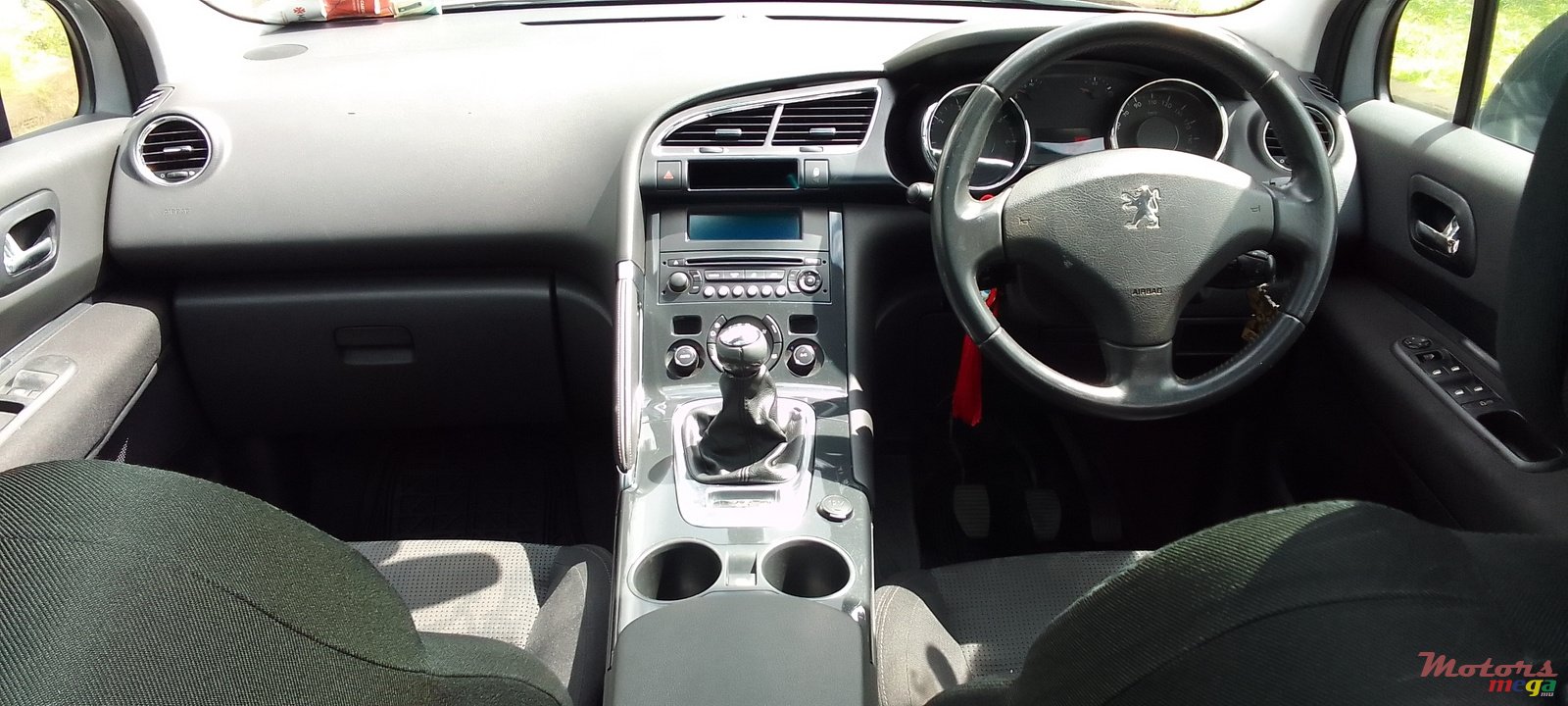 2011' Peugeot 3008 photo #7