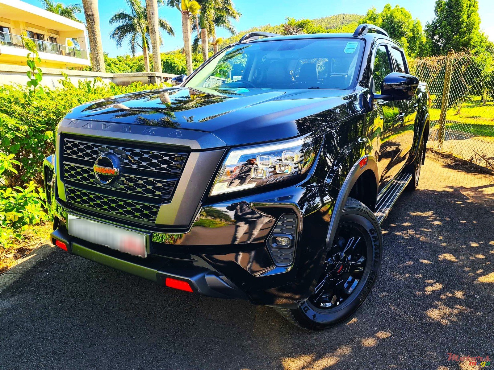 2022' Nissan Navara Pro 4X 2.5 photo #3