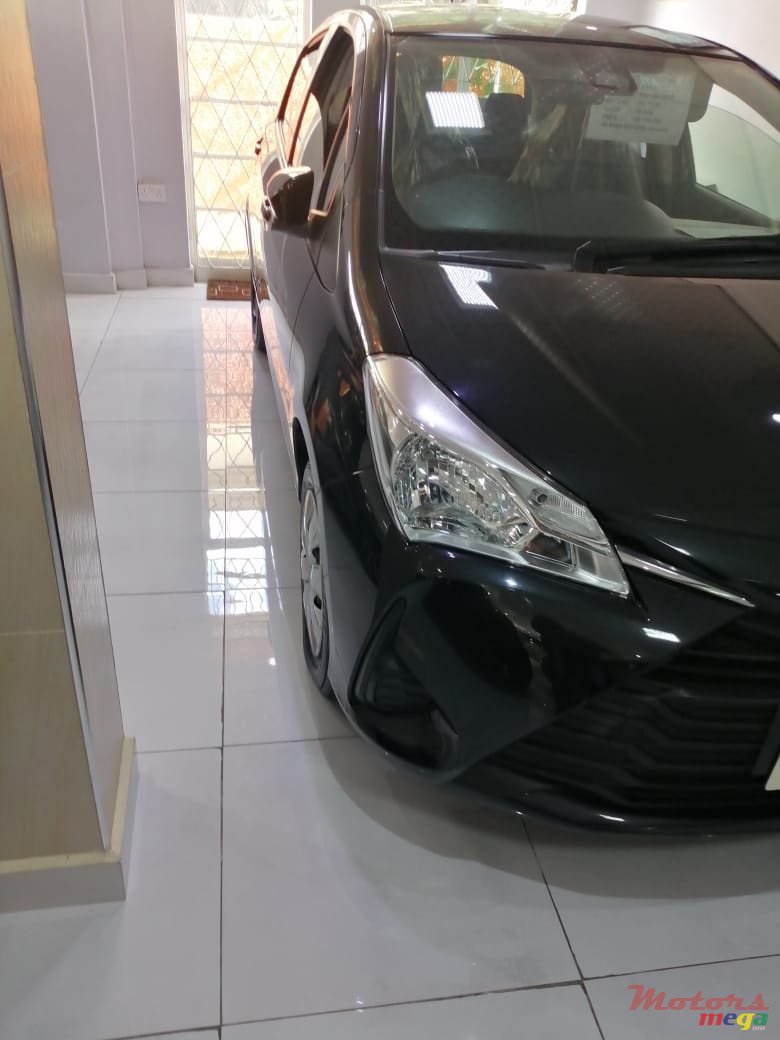 2018' Toyota Vitz photo #6