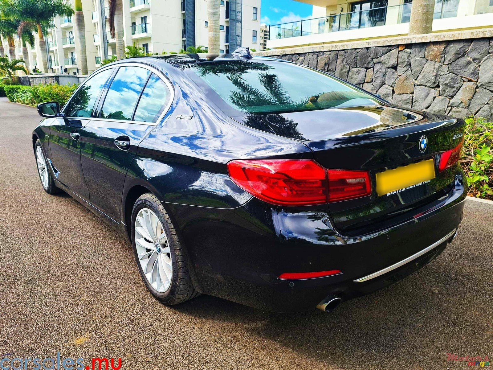 2018' BMW 530 e Luxury Line eDrive photo #3