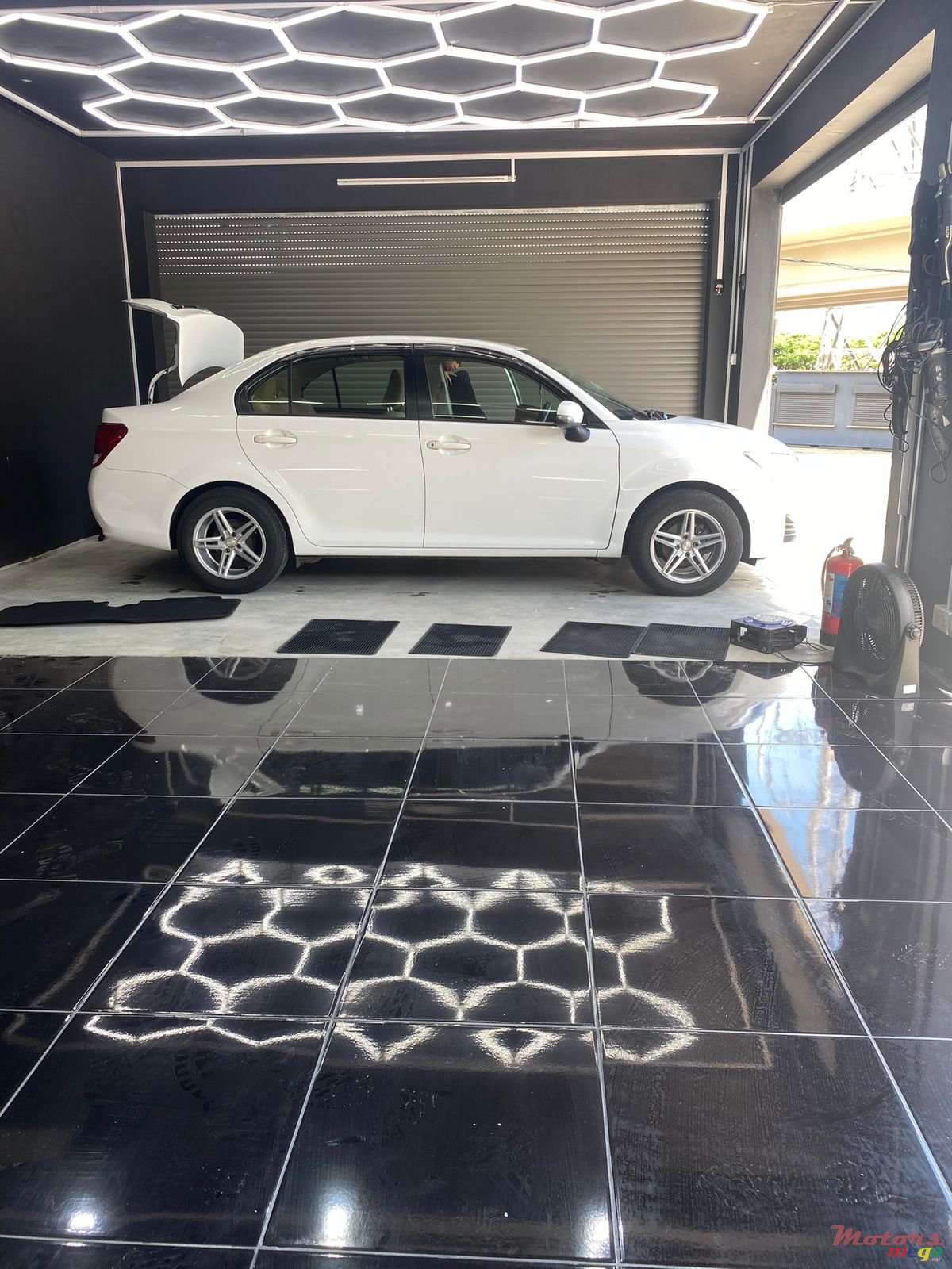 2013' Toyota Axio photo #2