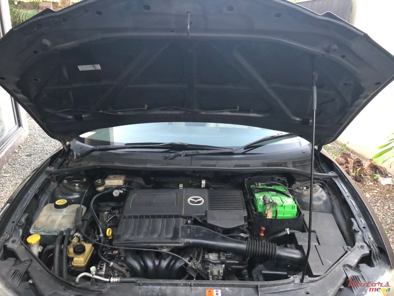 2004' Mazda Mazda3 photo #7