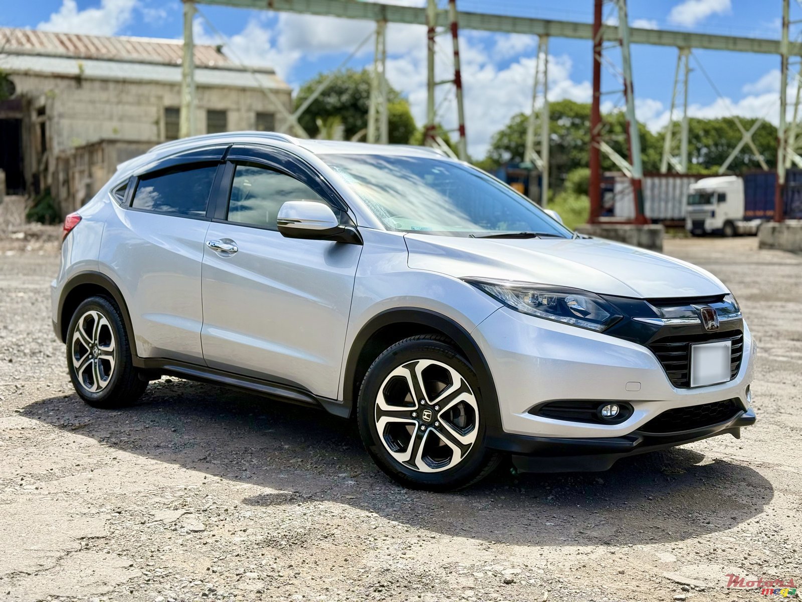2014' Honda Vezel Non-Hybrid photo #2