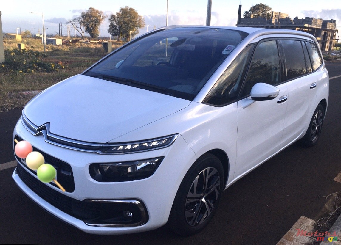 2018' Citroen C4 Picasso photo #2