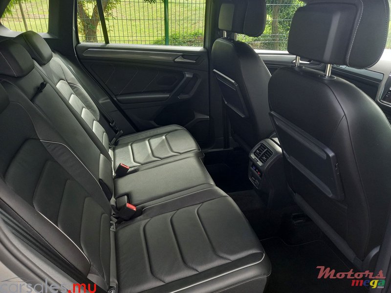 2019' Volkswagen Tiguan R-Line 1.4 photo #5