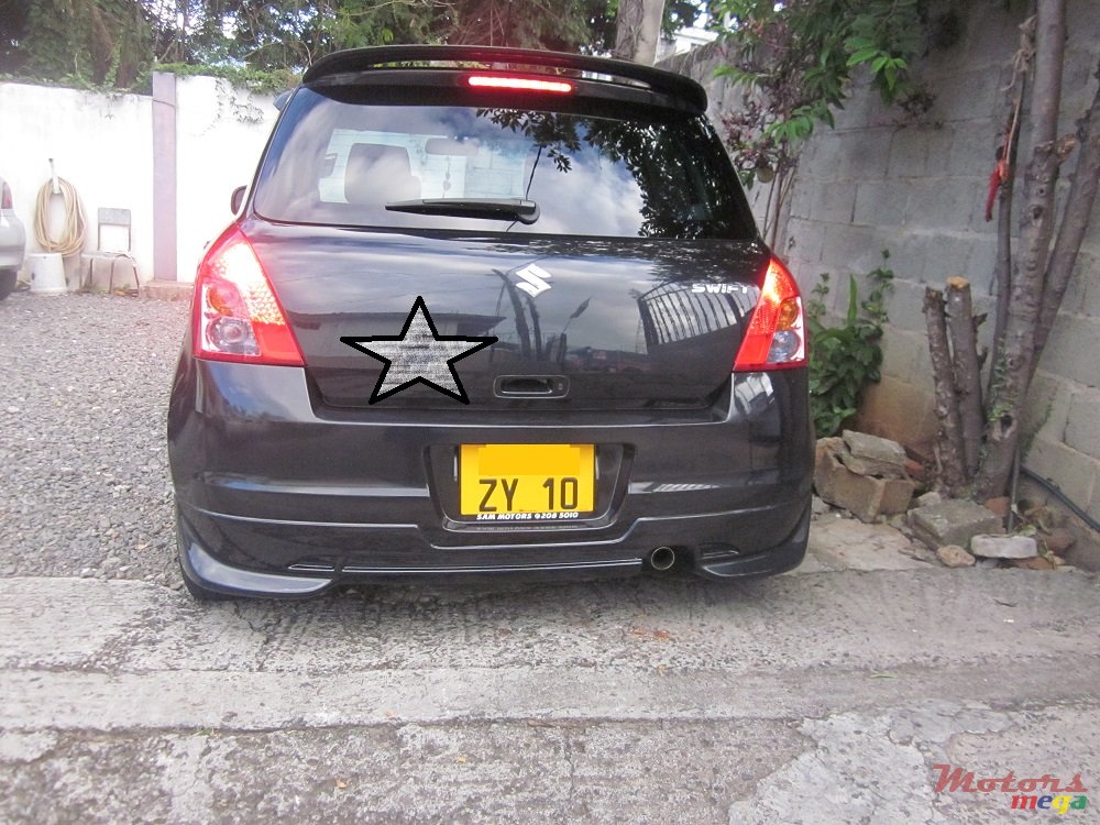 2010' Suzuki Swift photo #3