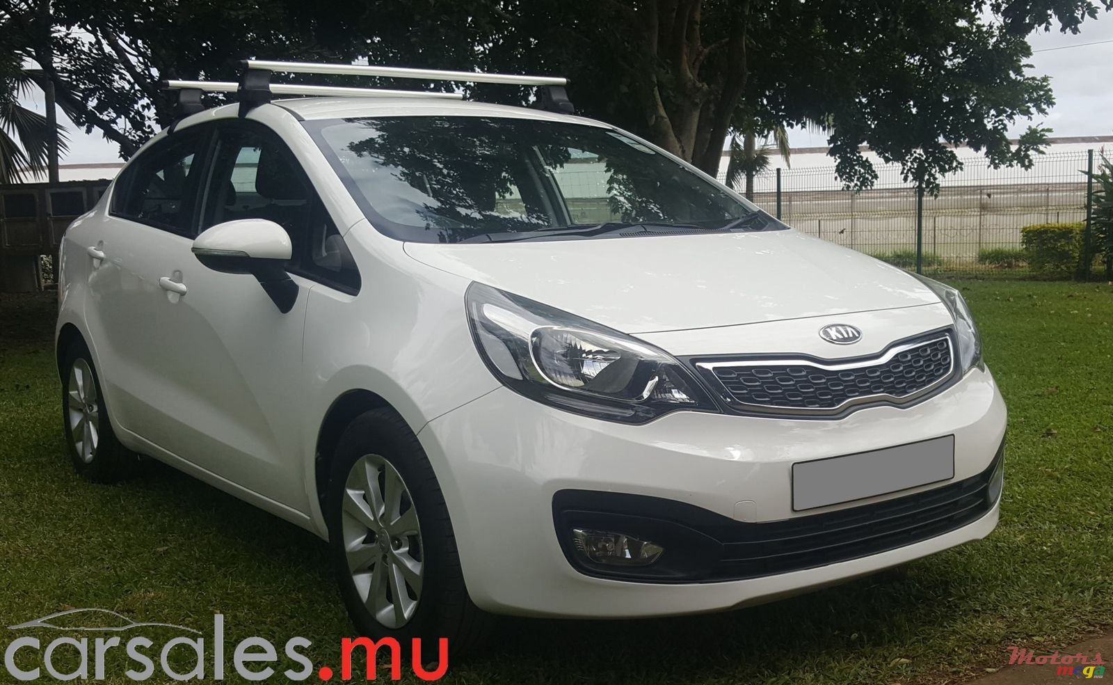 2012' Kia Rio 1.4 Sedan photo #1