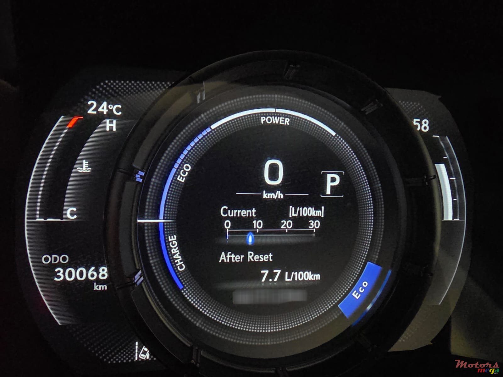 2022' Lexus IS 300 h F-Sport photo #7