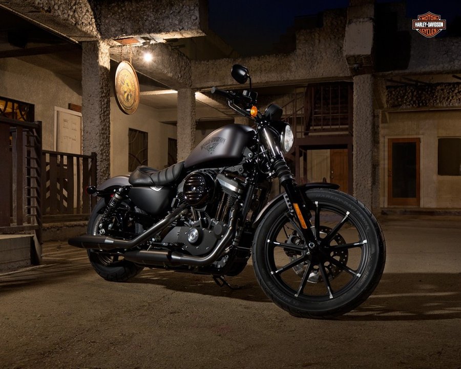 Harley Davidson Dark Custom Range, Select 2016 Models Unveiled