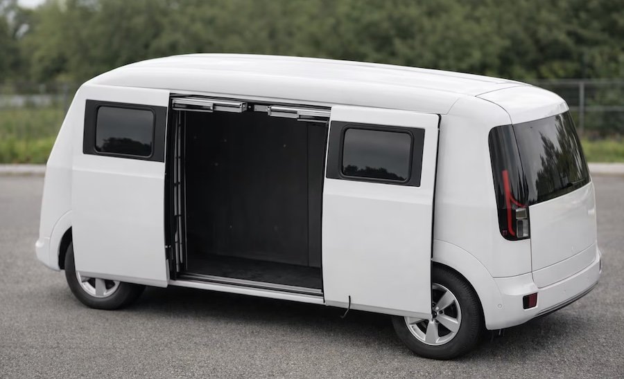 Hyundai Wants Car Doors to Work Like Subway Trains—And It Actually Makes Sense