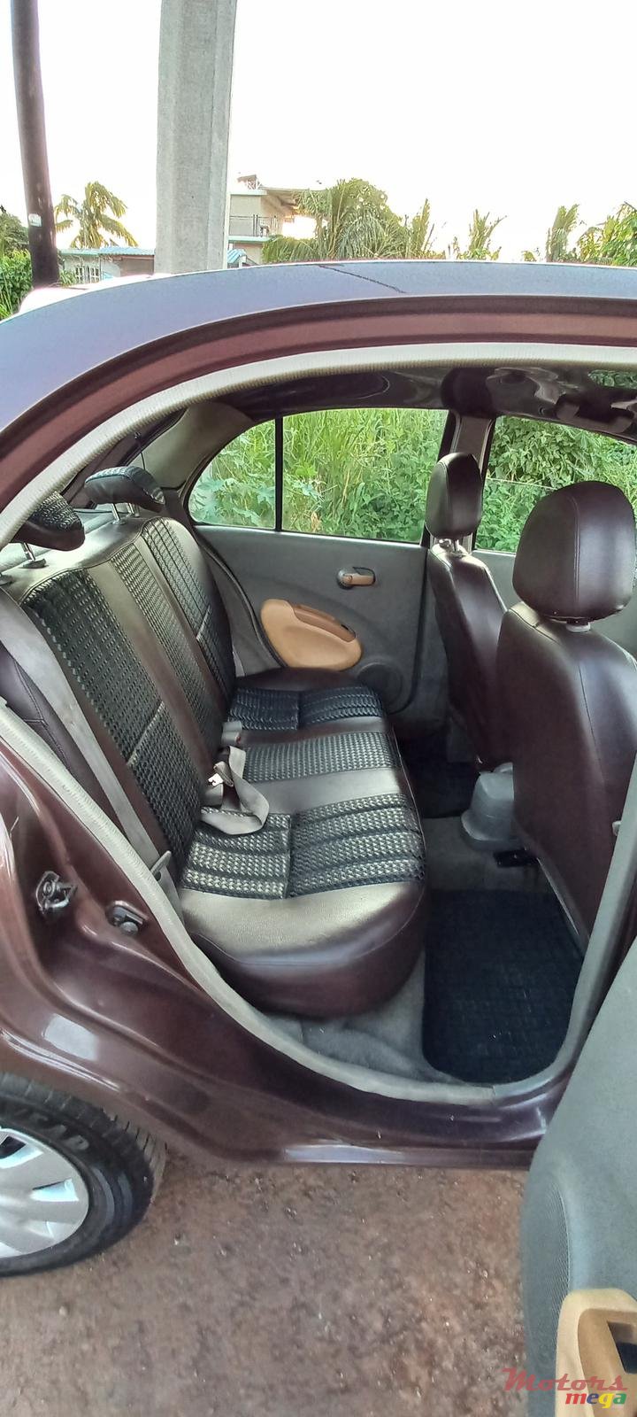 2003' Nissan photo #6