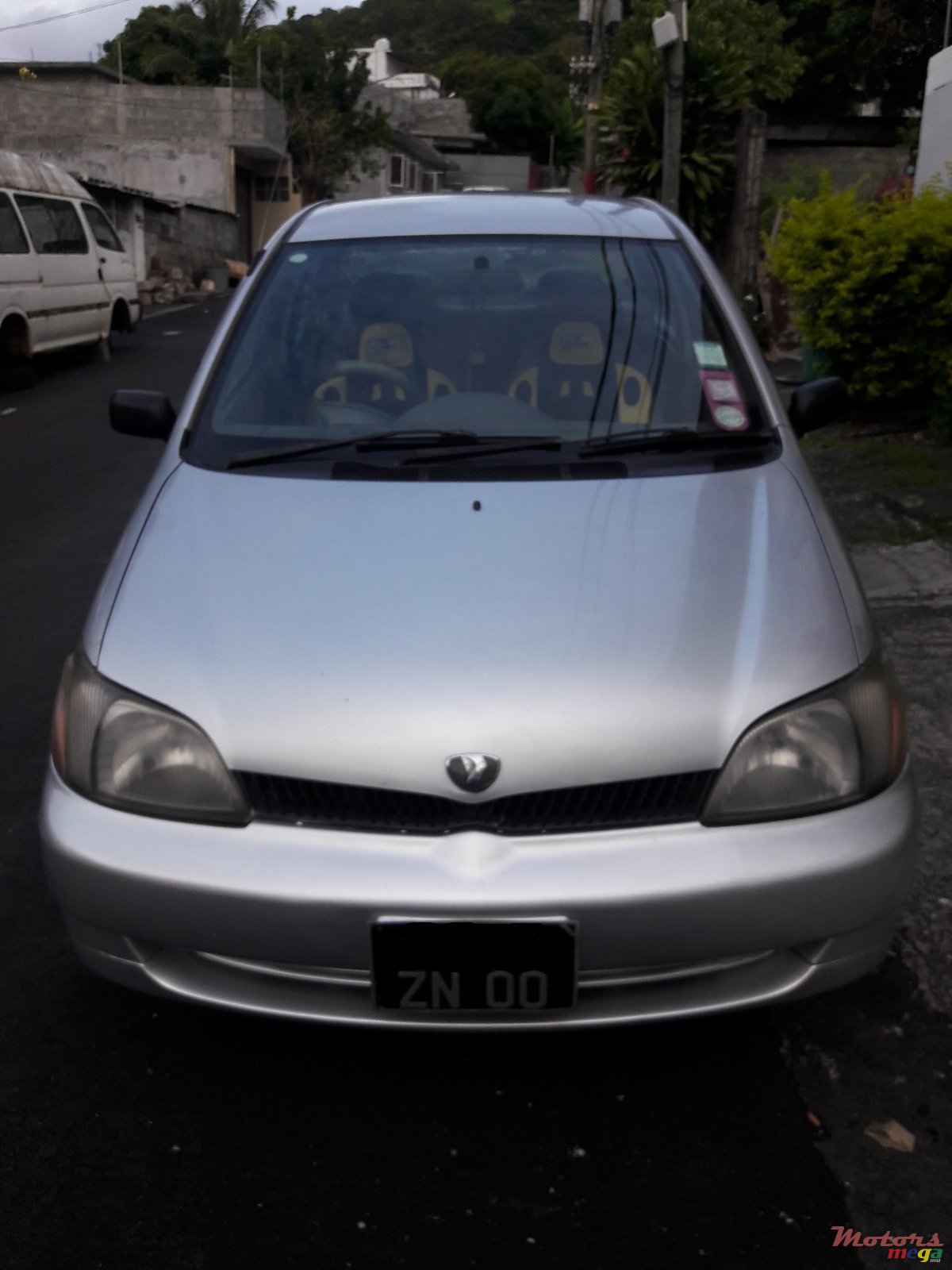 2000' Toyota RAV4 photo #1