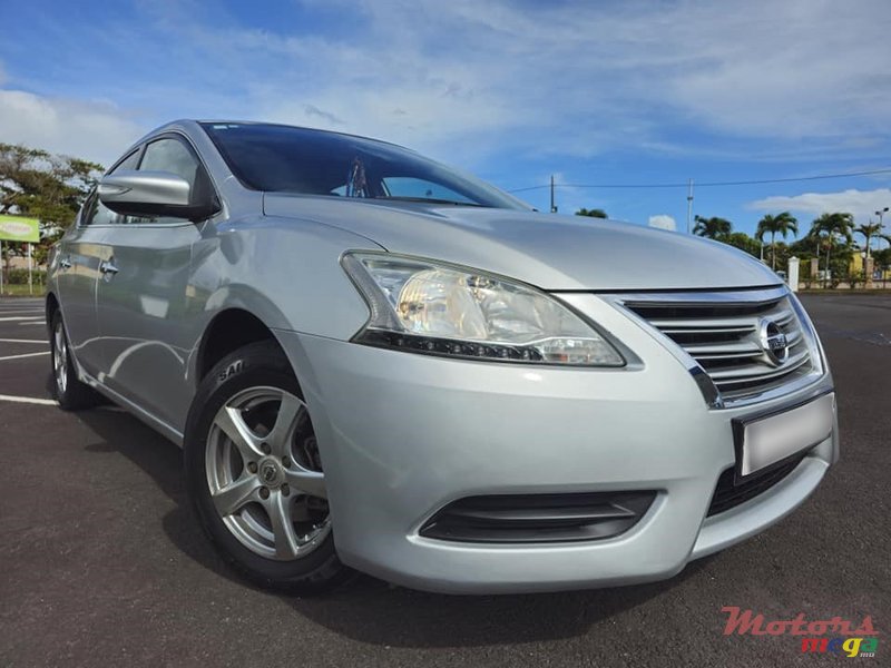 2016' Nissan Sentra photo #2