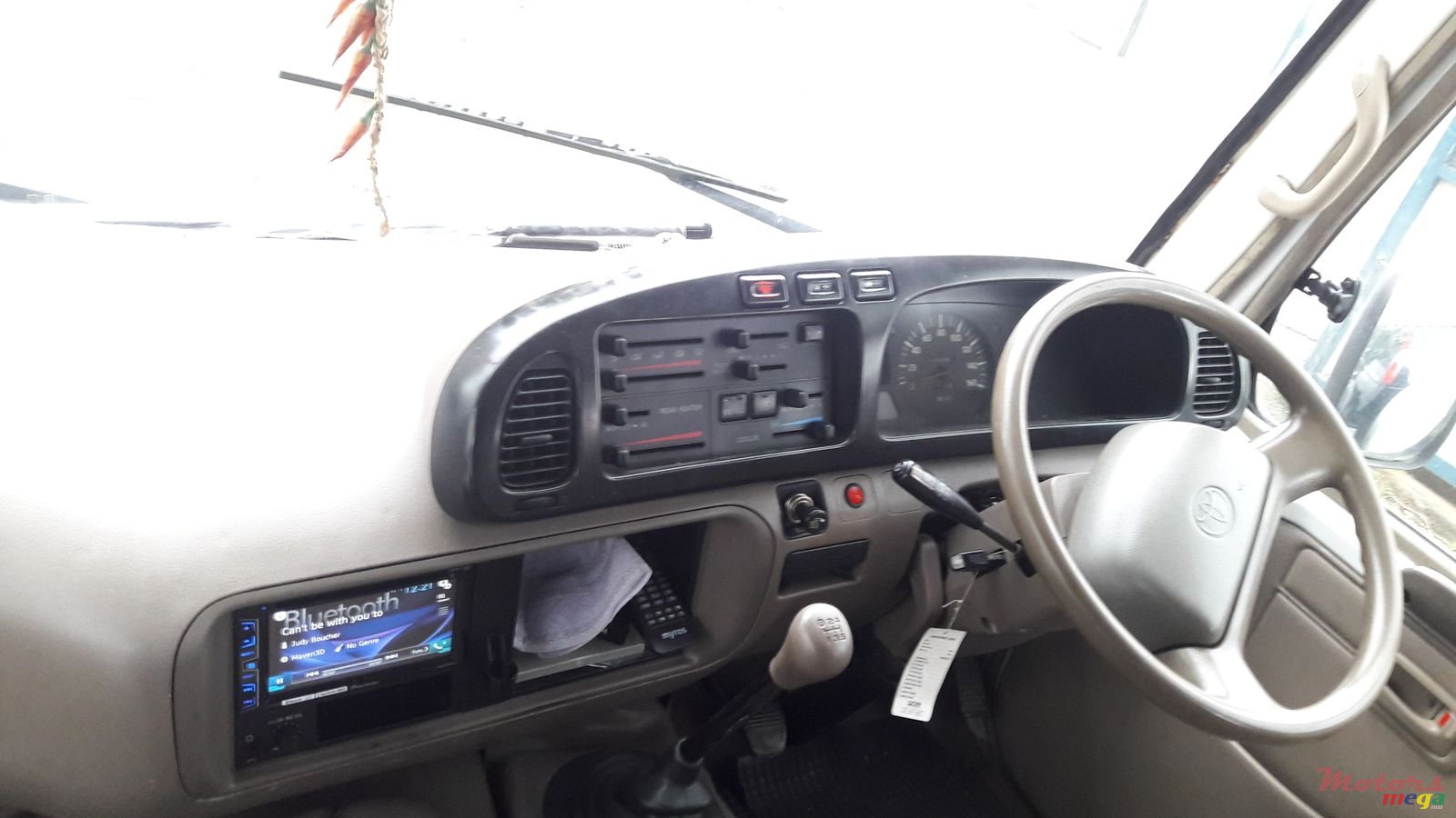 1999' Toyota photo #2