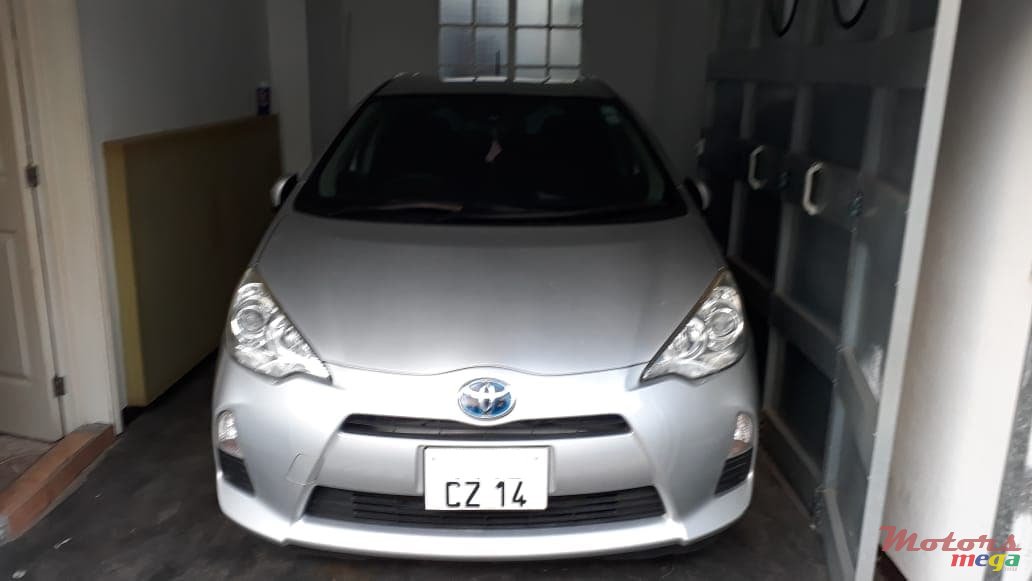 2014' Toyota Aqua photo #1