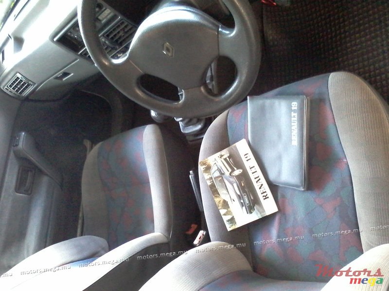 1997' Renault 19 photo #4