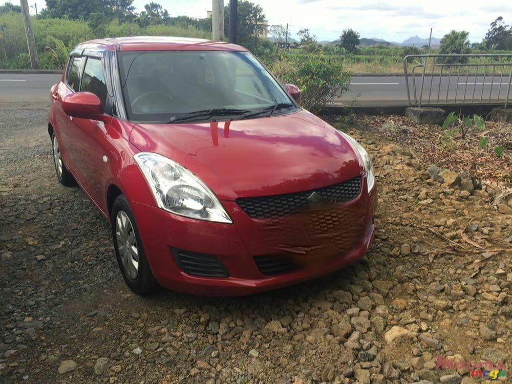 2011' Suzuki Swift photo #1