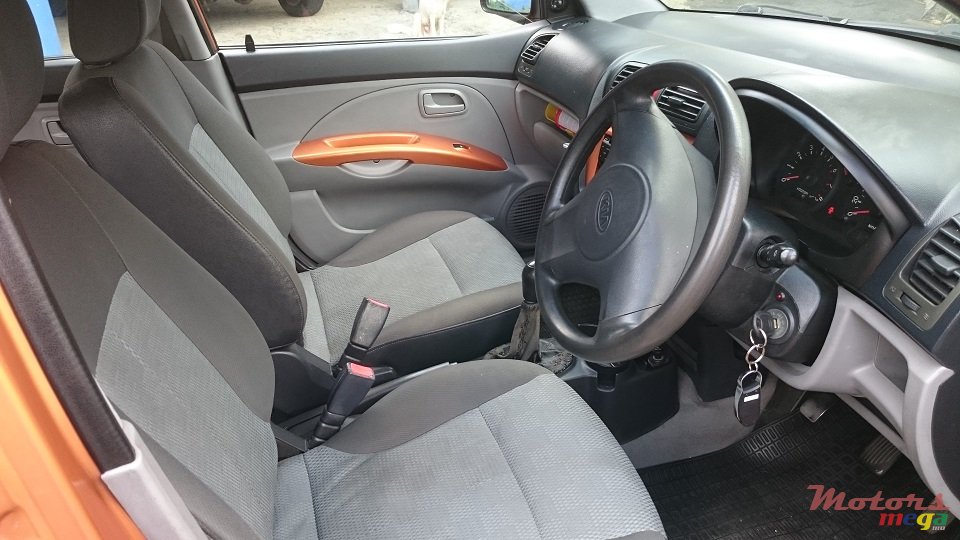 2005' Kia Picanto photo #5