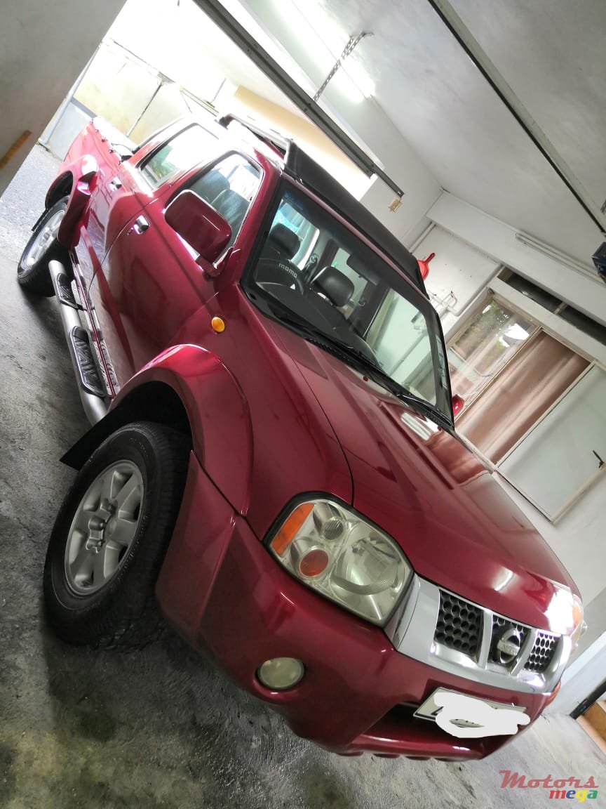 2006' Nissan Hardbody 3.0 turbo photo #2