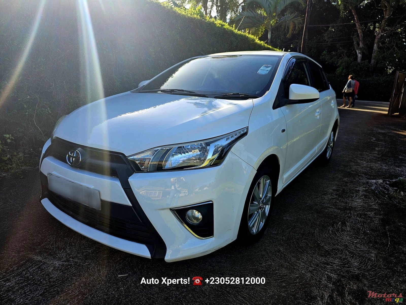 2016' Toyota Yaris photo #2