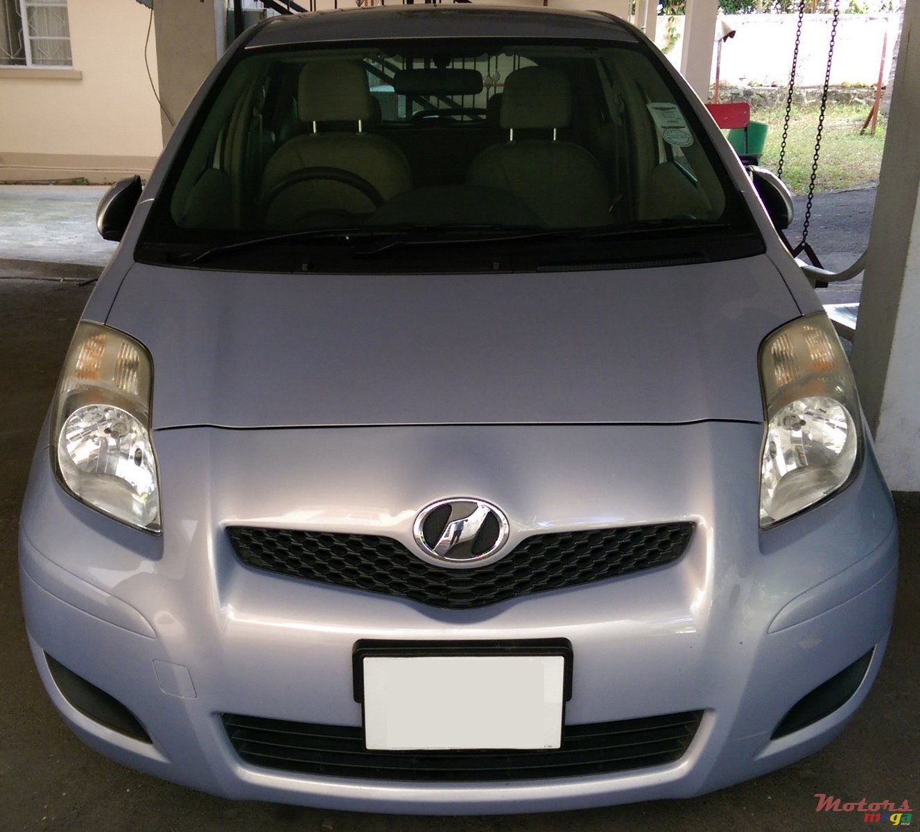 2010' Toyota Vitz photo #1