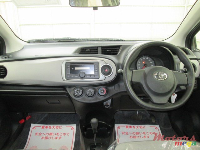 2012' Toyota Vitz F photo #3