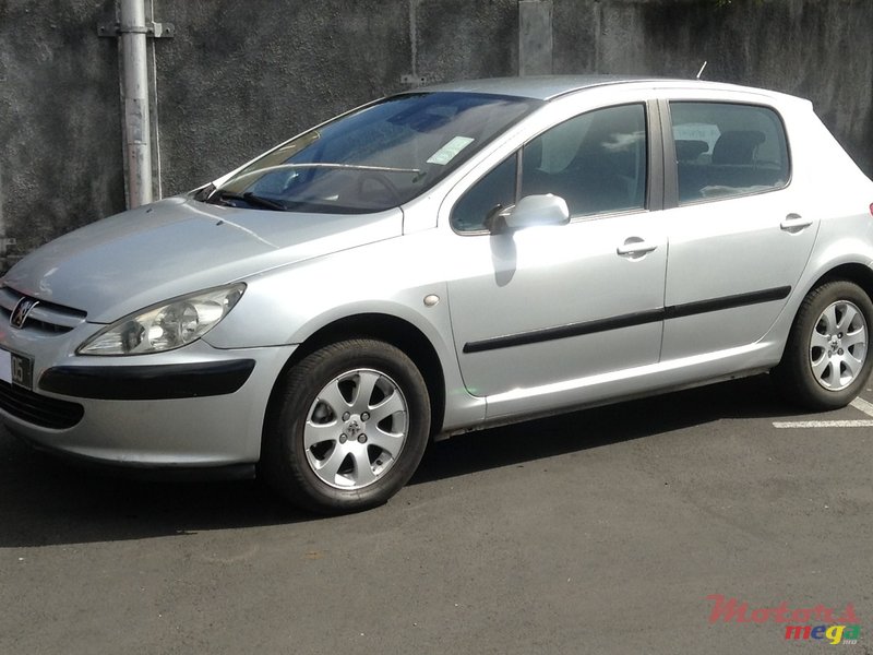 2005' Peugeot 307 photo #2