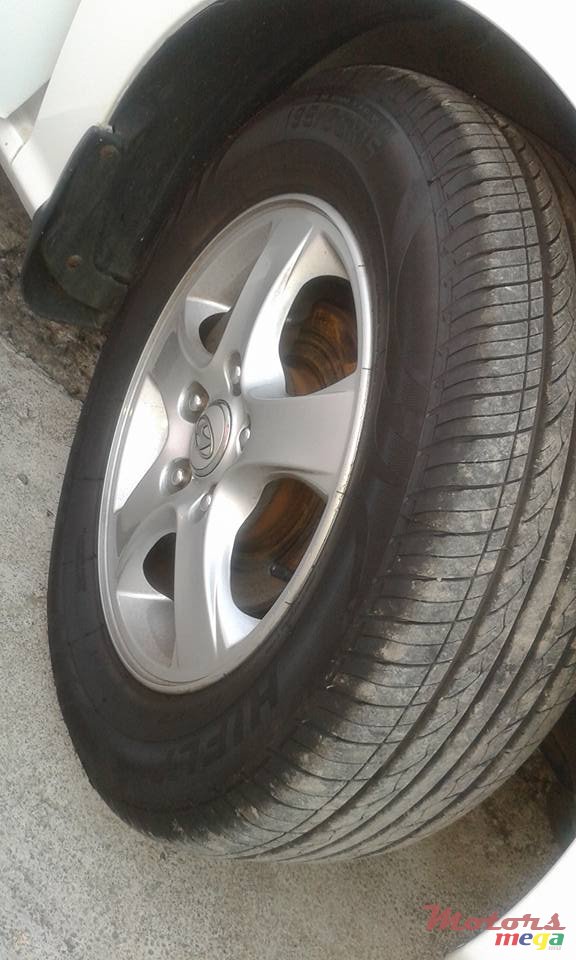 2010' Hyundai Elantra photo #5