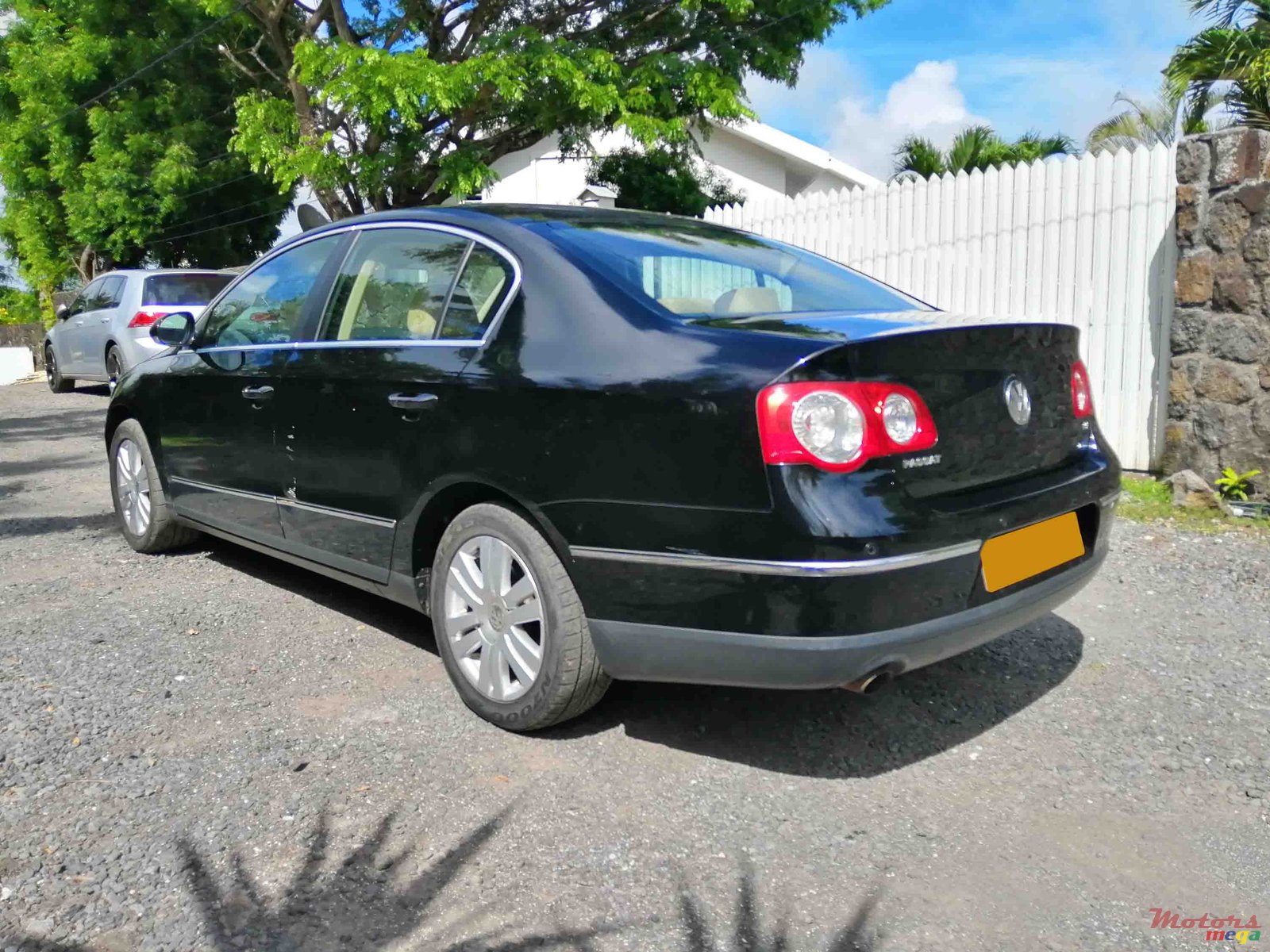 2008' Volkswagen Passat photo #2