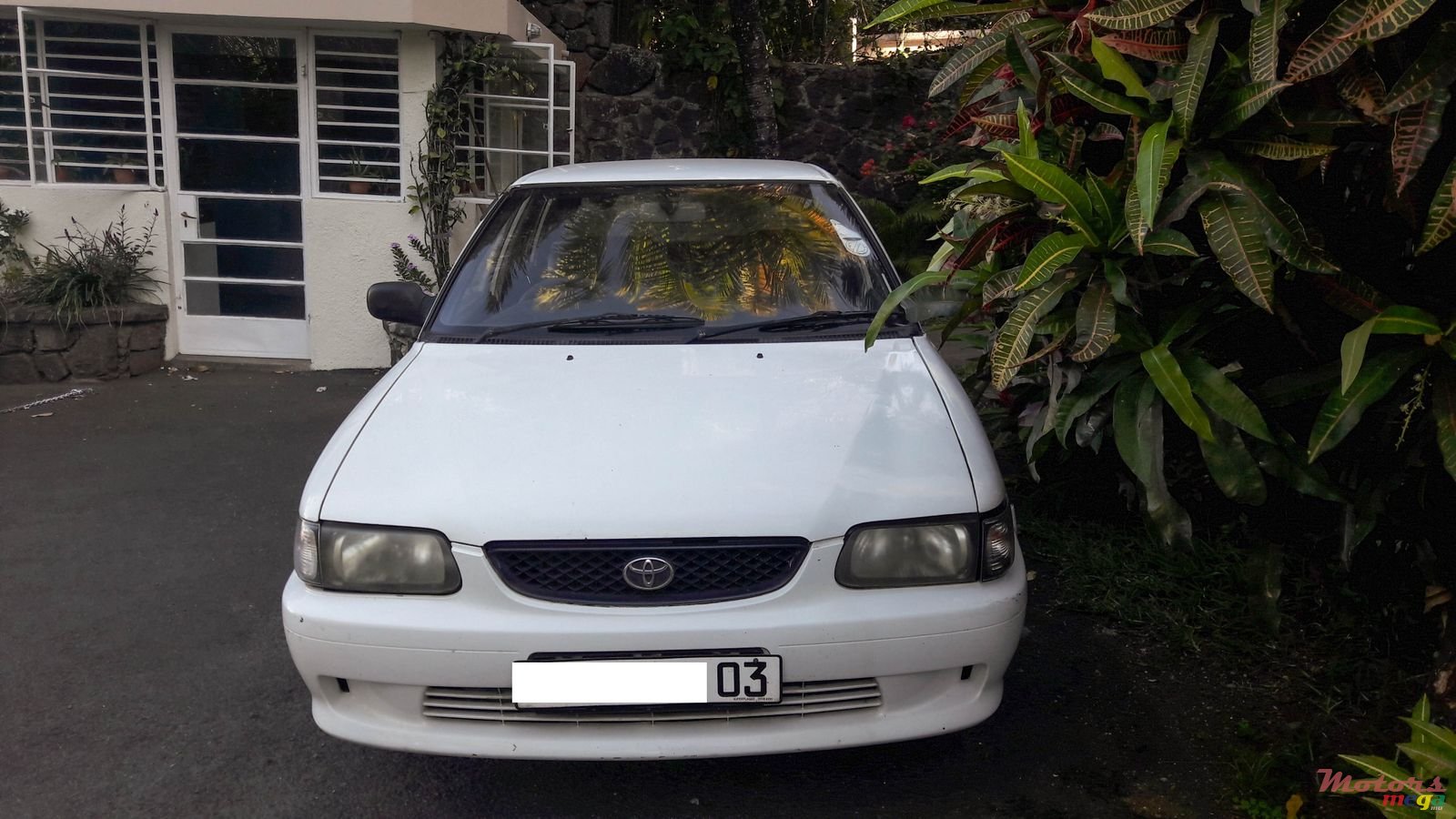 2003' Toyota Tazz photo #1