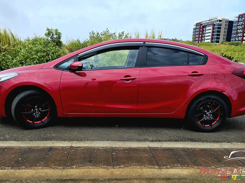 2016' Kia Cerato Forte K3 photo #2