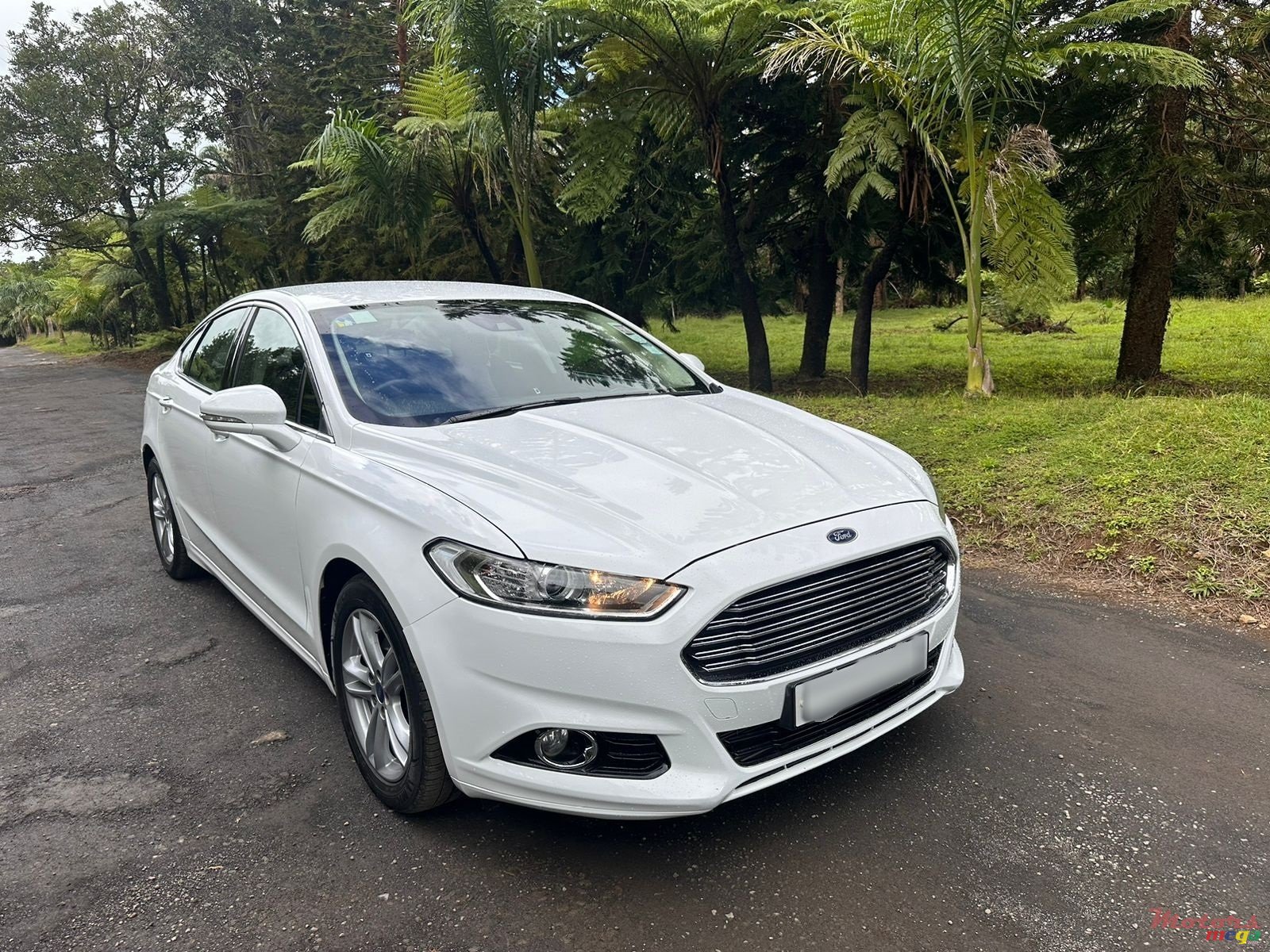 2016' Ford Fusion photo #2