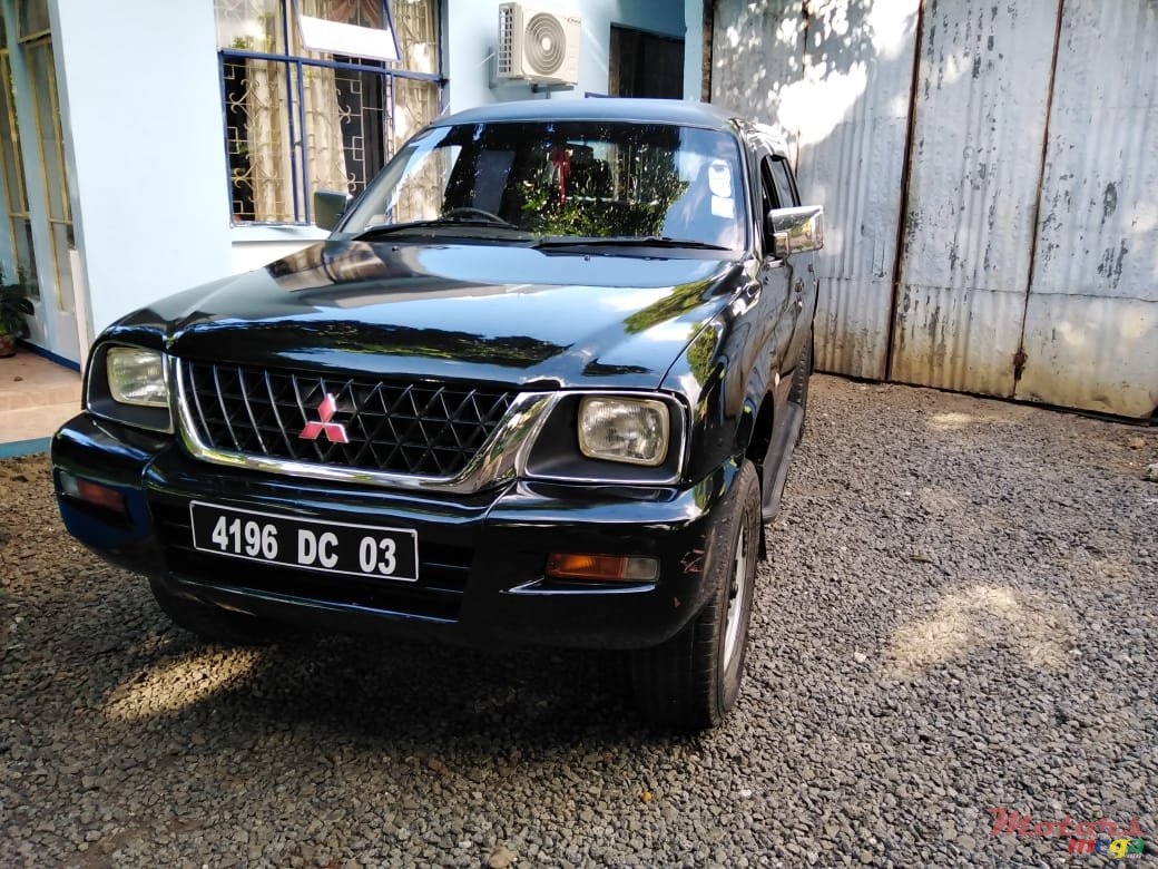 2003' Mitsubishi L 200 photo #5