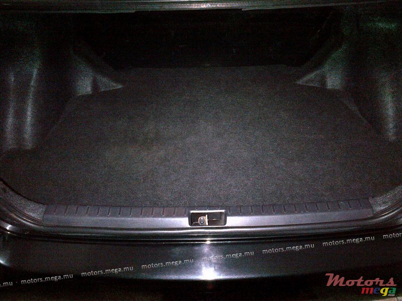 2003' Toyota Corolla XLI photo #6