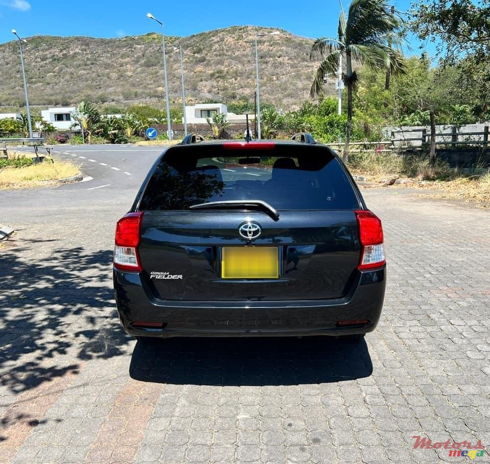 2013' Toyota Fielder photo #4