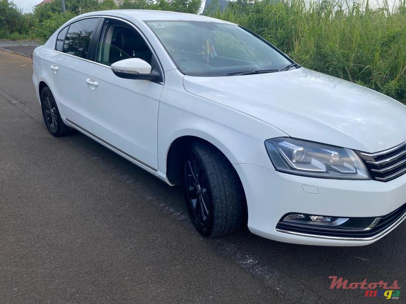 2012' Volkswagen Passat photo #3