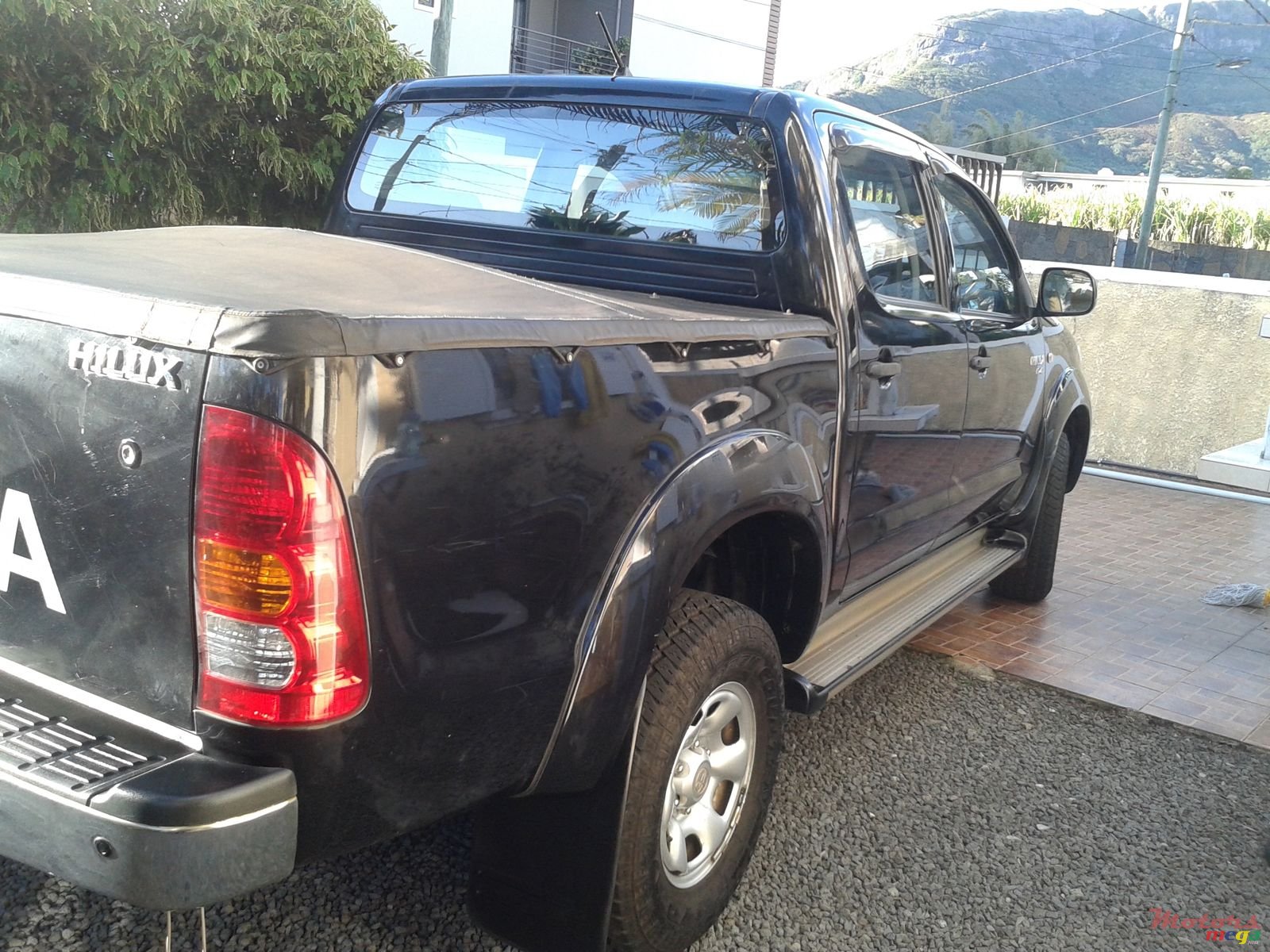 2010' Toyota Hilux photo #1