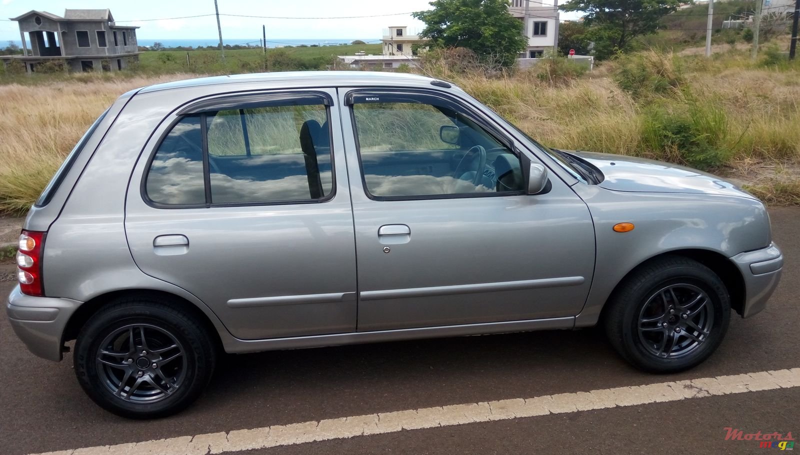 2001' Nissan March photo #2