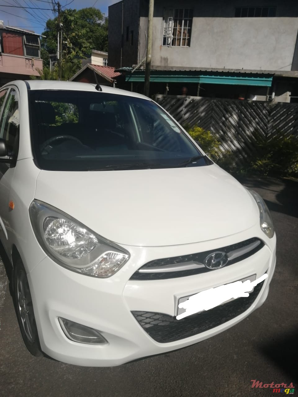 2012' Hyundai photo #3