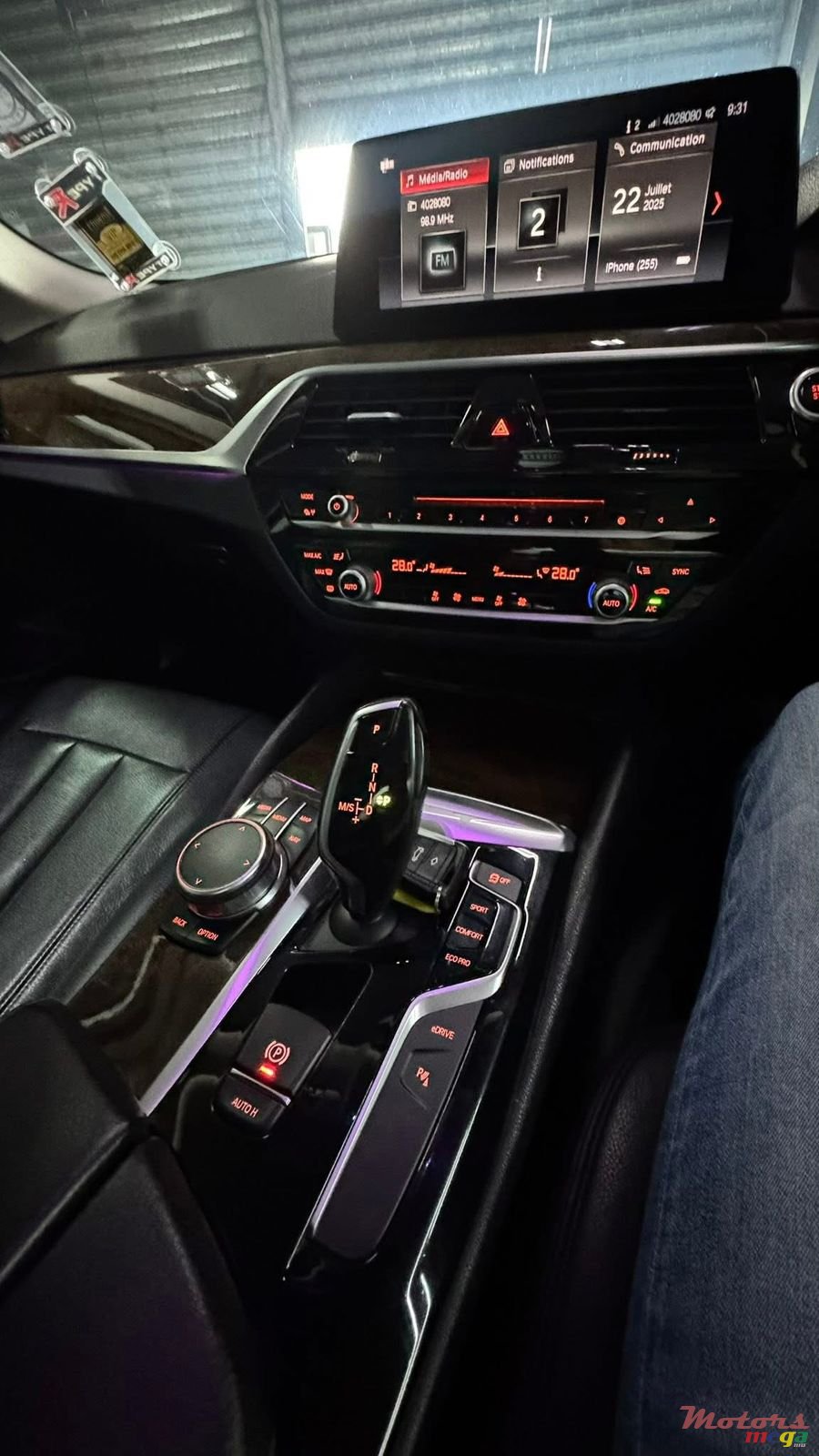 2019' BMW 530 photo #5