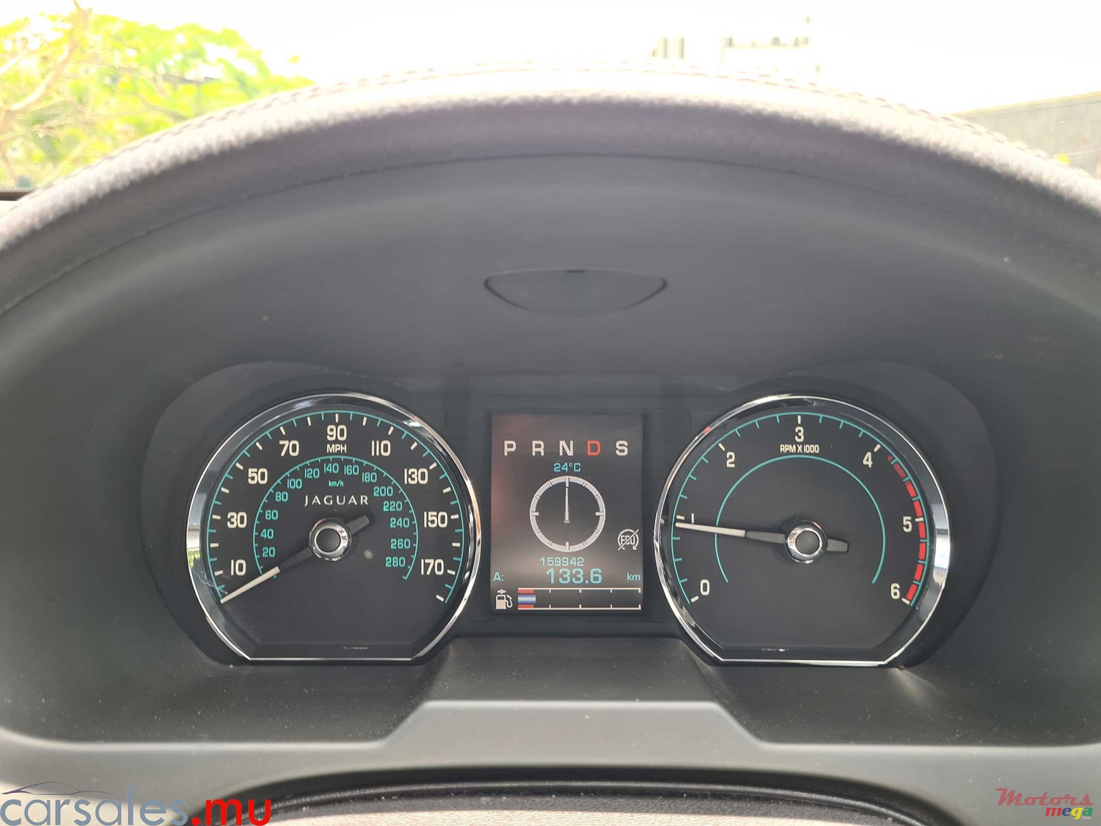 2012' Jaguar XF 2.2d photo #7