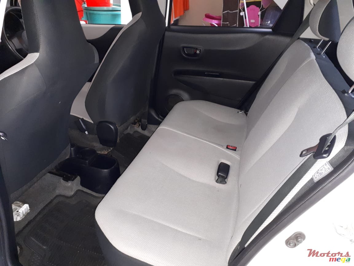 2011' Toyota Vitz Automatic photo #4