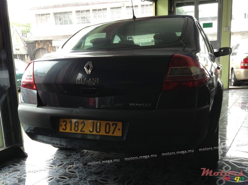 2007' Renault Megane photo #3