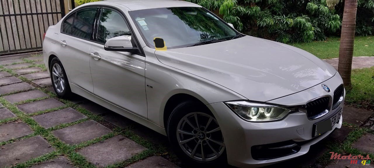 2015' BMW 320 photo #2