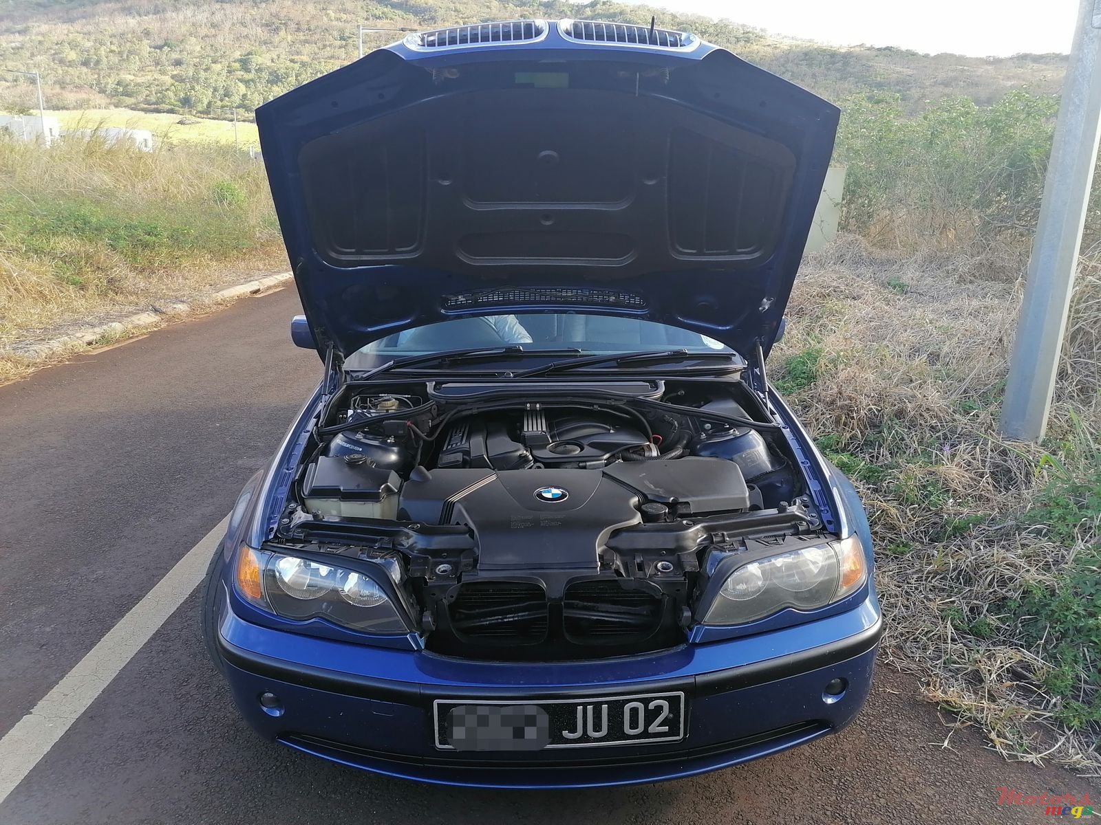 2002' BMW 318 photo #6