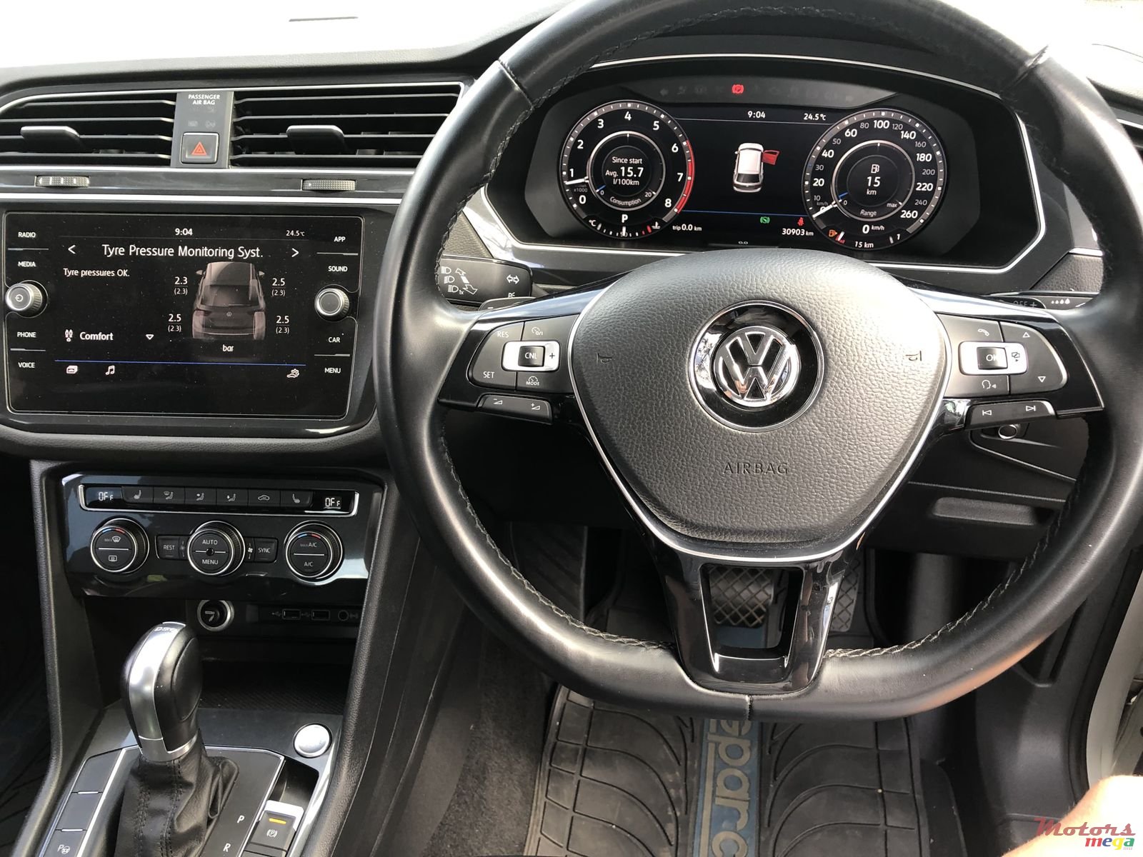 2018' Volkswagen Tiguan highline photo #3