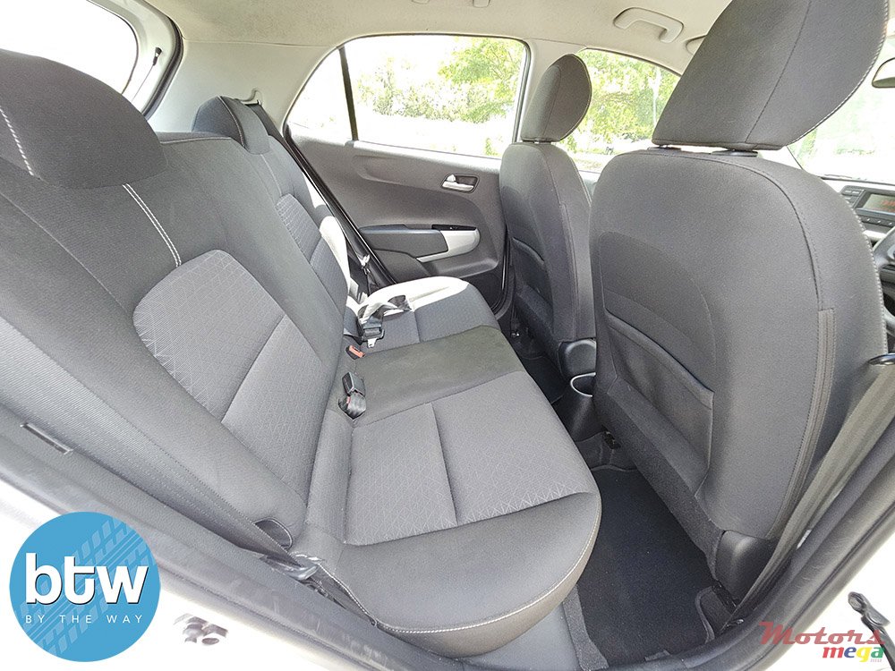 2017' Kia Picanto photo #6