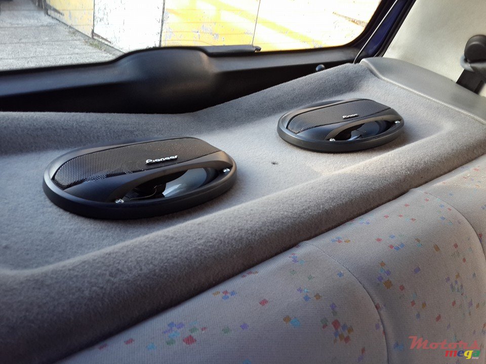 1999' Volkswagen Polo 6n1 photo #5