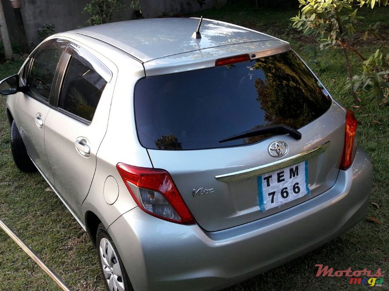 2014' Toyota Vitz photo #1