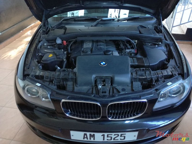 2011' BMW 1 Series photo #7